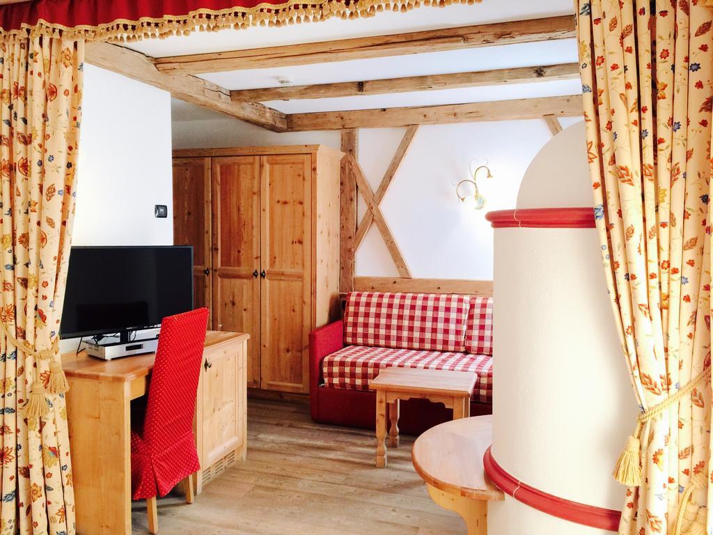 Hotel Laurin Canazei Chambre photo