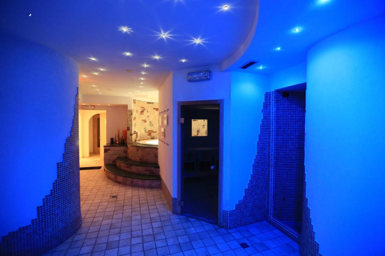 Hotel Laurin Canazei Extérieur photo
