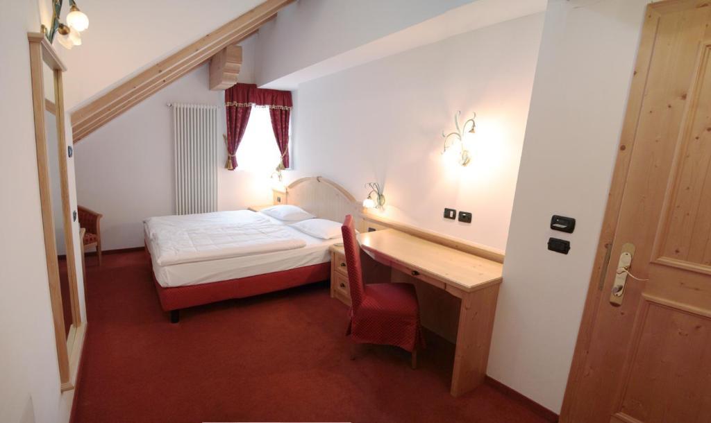 Hotel Laurin Canazei Chambre photo
